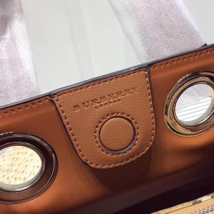 Burberry Bags - BG Bags - 1077