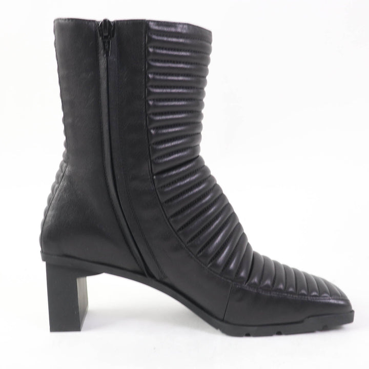 Top Quality Balenciaga Quilted Leather Ankle Boots Black 38