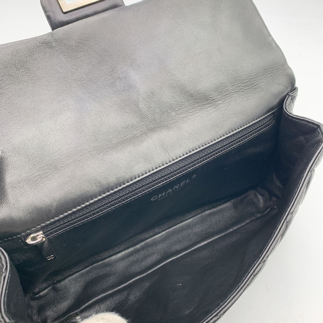 Top Quality Chanel 2010S Black Quilted Leather Reissue Roll 2.55 Clutch Bag