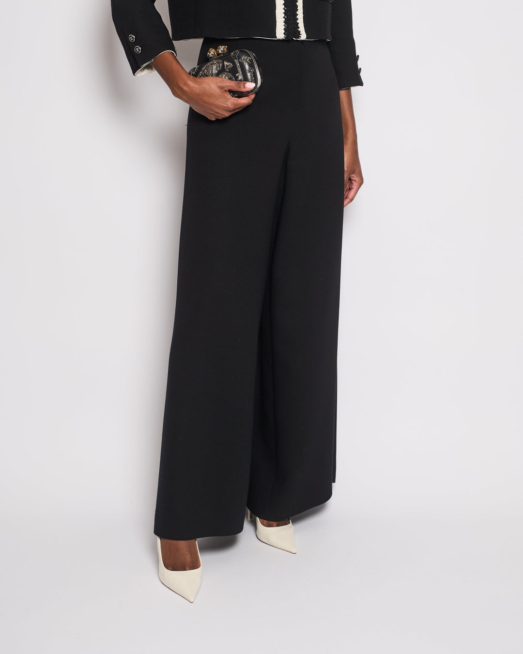 *SUPER HOT* Chanel 22C Black, White Metallic Tweed Trim Silk Jacket and Wide-Leg Trouser Set with Crystal CC Logo Detail Size FR 42-44 (UK 14-16) Jacket RRP ¬£5,420
