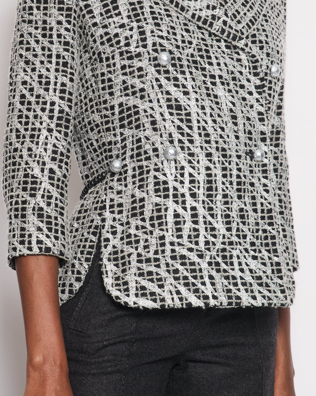 Top Quality Chanel Black and Silver Metallic Tweed Jacket with CC Buttons and Removable Pearl Detail Size FR 38 (UK 10)