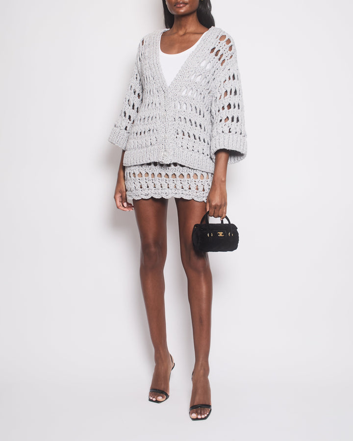 *SUPER HOT* Chanel 25C Grey Chunky Knitted igan & Skirt Set with Crystal Flower Buttons Detail Size FR 36 (UK 8) / FR 34 (UK 6)