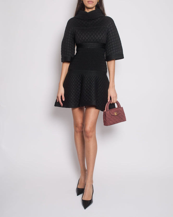 Top Quality Chanel Black Jacquard Knit 3/4 Sleeve Dress with Quilted Detail Size FR 36 (UK 8)