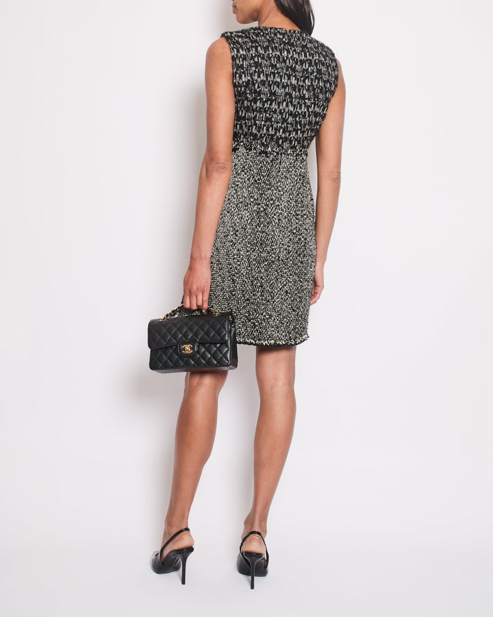 Top Quality Chanel Black and White Wool Knit Sleeveless Tweed Mini Dress with CC Logo Zip Detail Size FR 38 (UK 10)