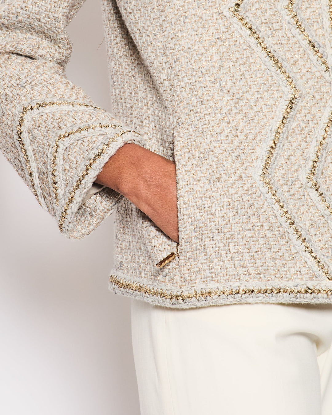 Top Quality Chanel Resort 17 Beige Zig-Zag Fantasy Tweed Round Neck Jacket Size FR 44 (UK 16)