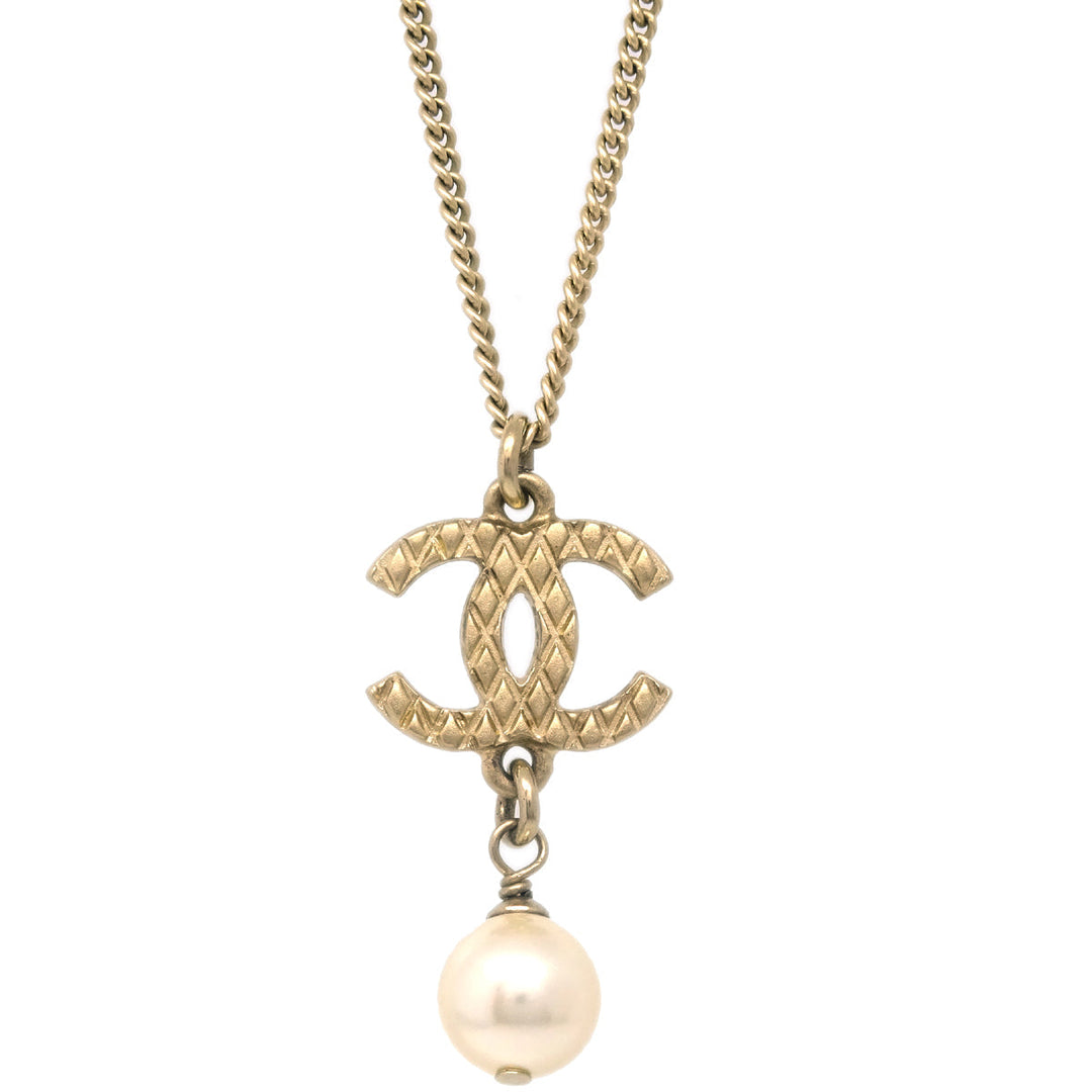 Top Quality Chanel CC Chain Pendant Necklace Gold