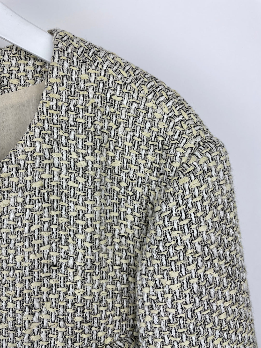 Top Quality Chanel Black and Beige Tweed Jacket With Pocket Detail Size FR 42 (UK 14)
