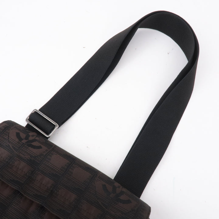 Top Quality Chanel New Travel Line Nylon Jacquard Leather Shoulder Bag A29347