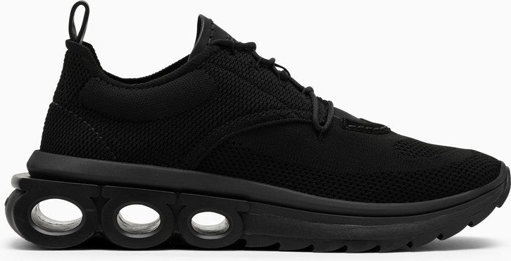 RUNNING BLACK TRAINER