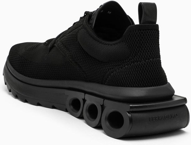 RUNNING BLACK TRAINER
