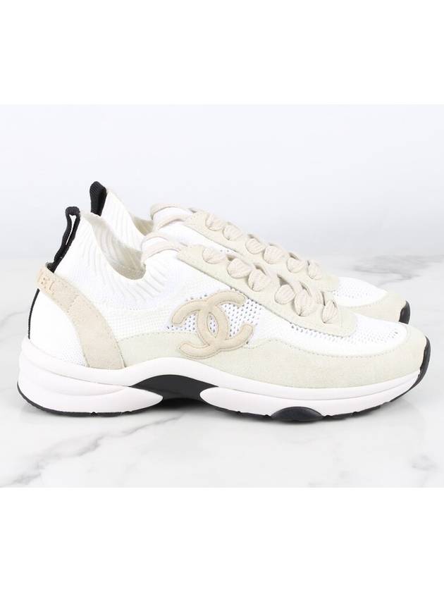 CC logo suede sneakers 38 250 Chanel
