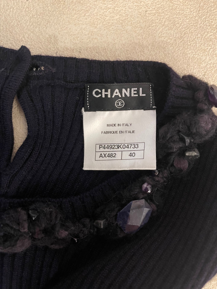 Top Quality Chanel Purple Cashmere Silk Blend Sleeveless Top with Stone-Embellished Collar Size FR 40 (UK 12)