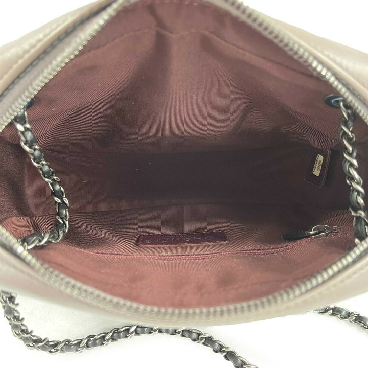 Chanel - 2017 Bicolor Small Black / Taupe Ballerine CC Camera Case Crossbody