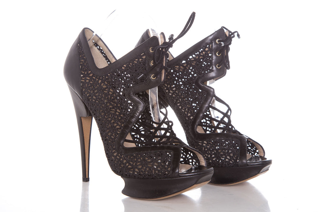 Nicholas Kirkwood Black Lace Up Heels SZ 41
