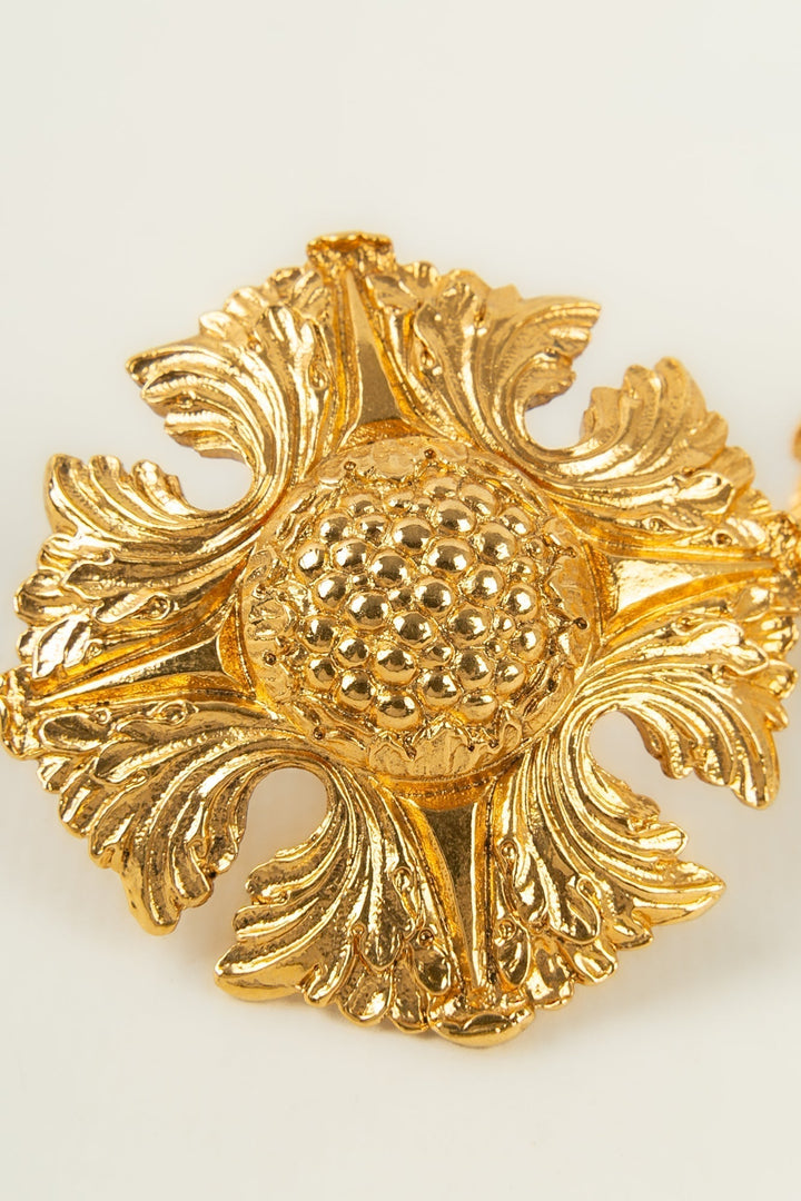 Boucles d'oreilles dor√©es Chanel