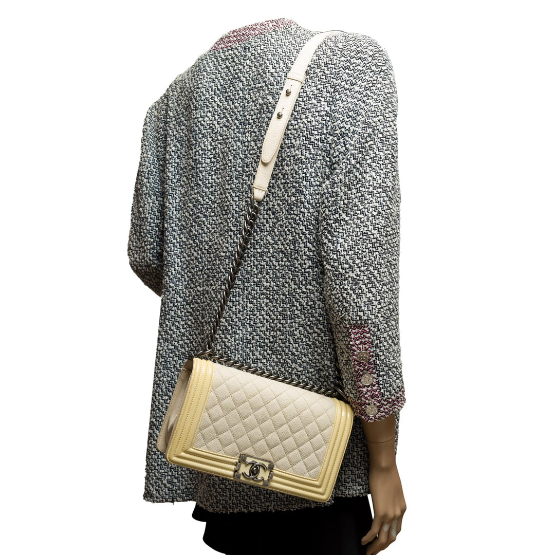 Chanel Boy medium shoulder bag in beige caviar & Yellow patent leather, SHW