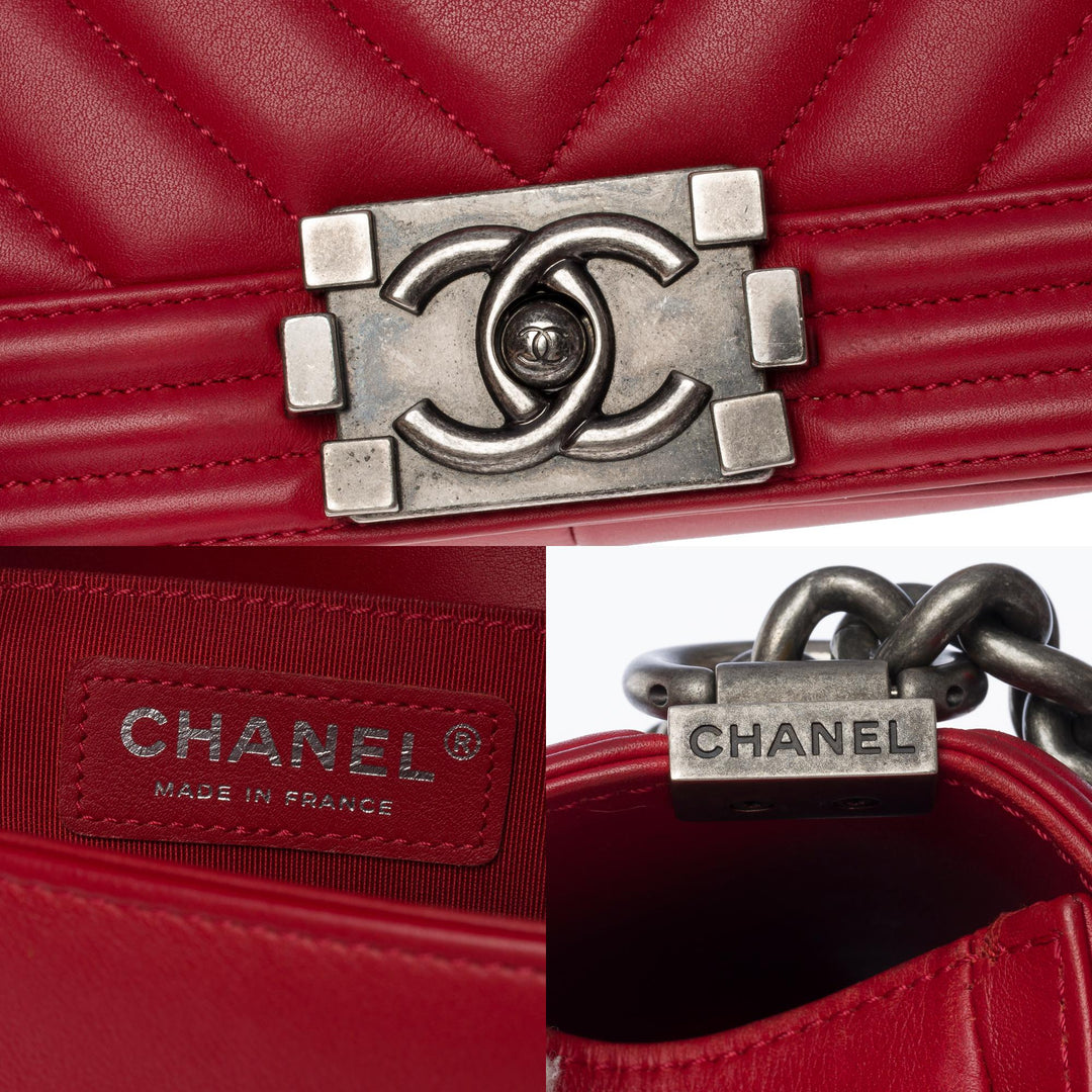 Chanel Boy Old Medium shoulder bag in red quilted herringbone leather, SHW