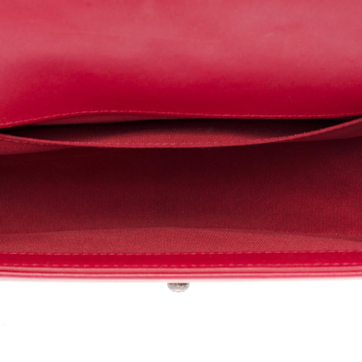 Chanel Boy Old Medium shoulder bag in red quilted herringbone leather, SHW