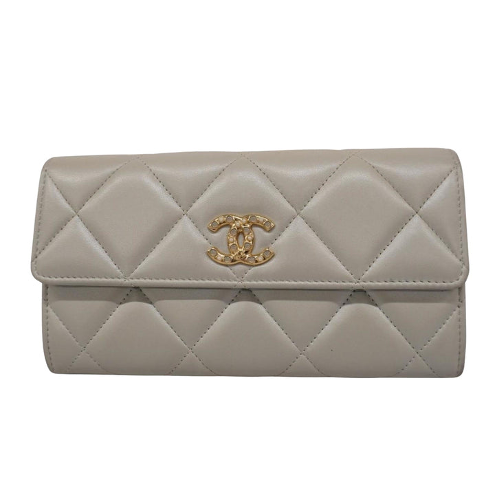 Chanel  19 Wallet