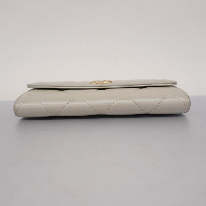 Chanel  19 Wallet