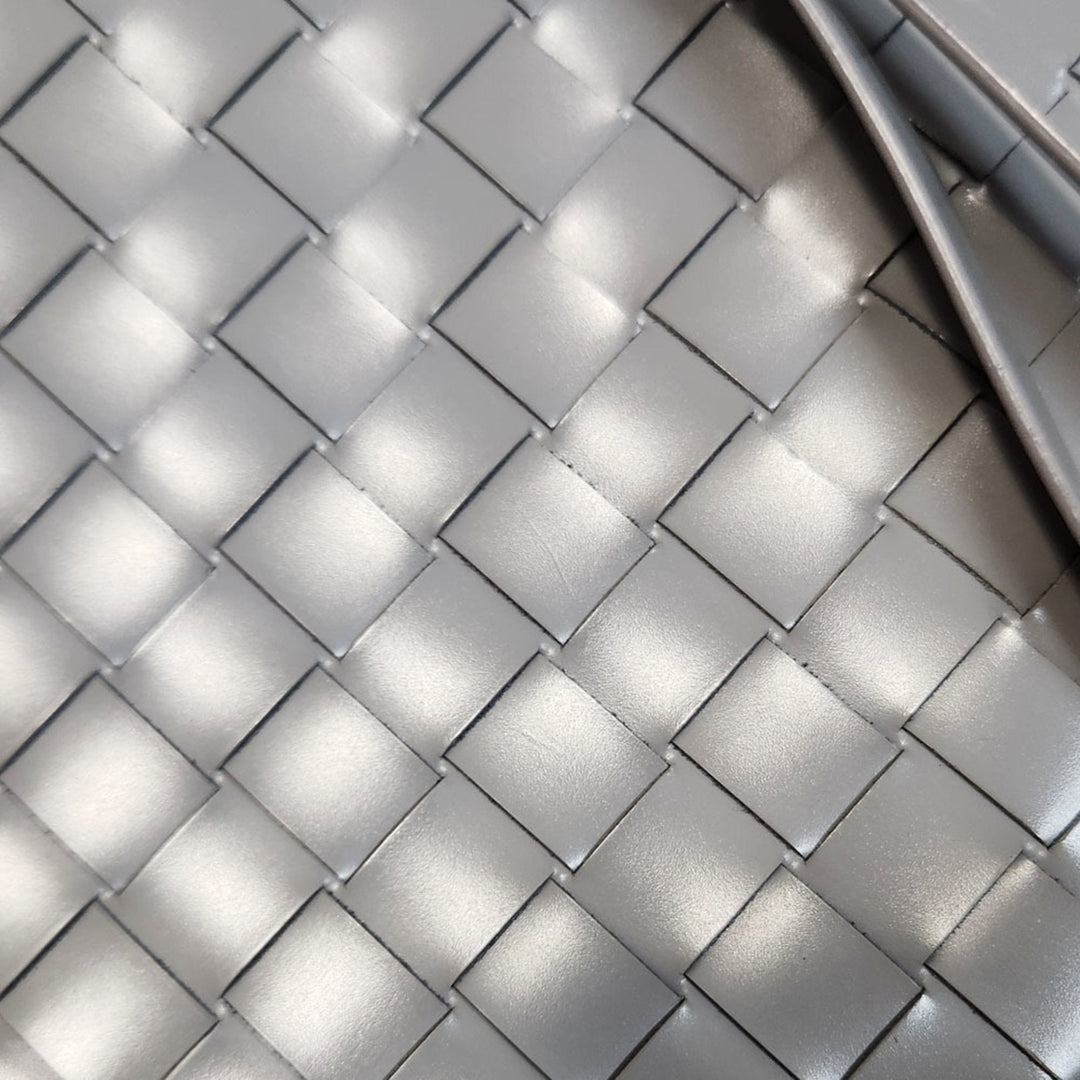 Bottega veneta Intrecciato Clutch Bag