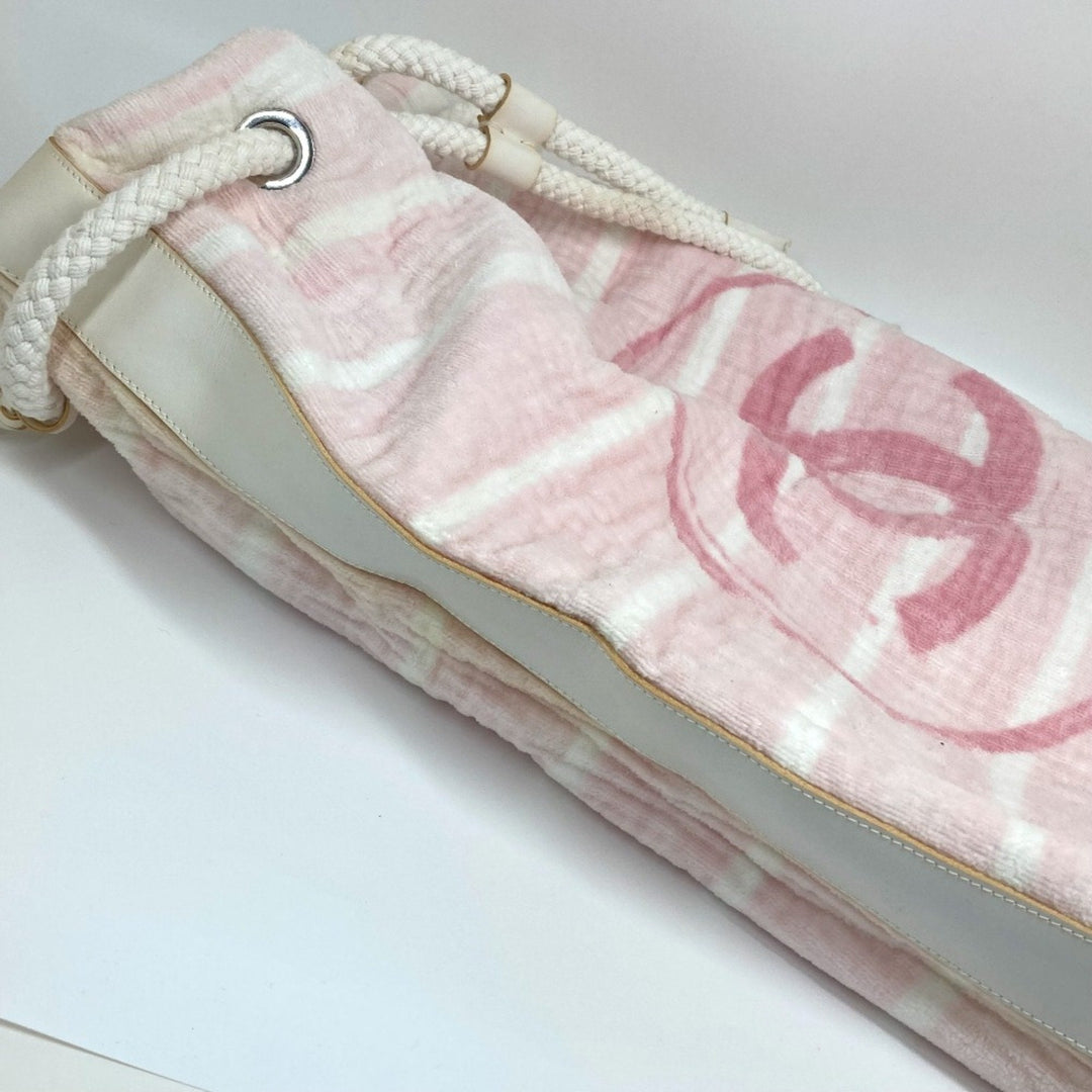 Chanel Logo CC Shoulder Bag