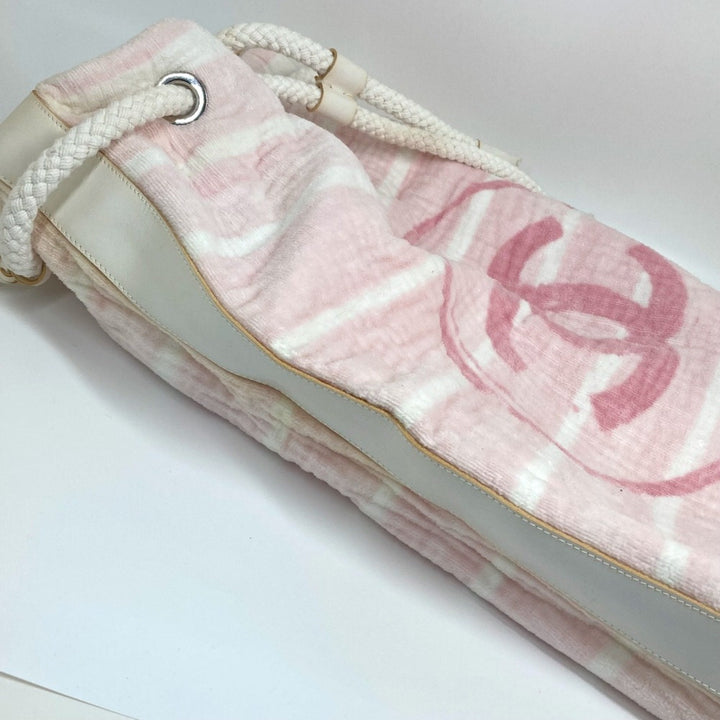 Chanel Logo CC Shoulder Bag