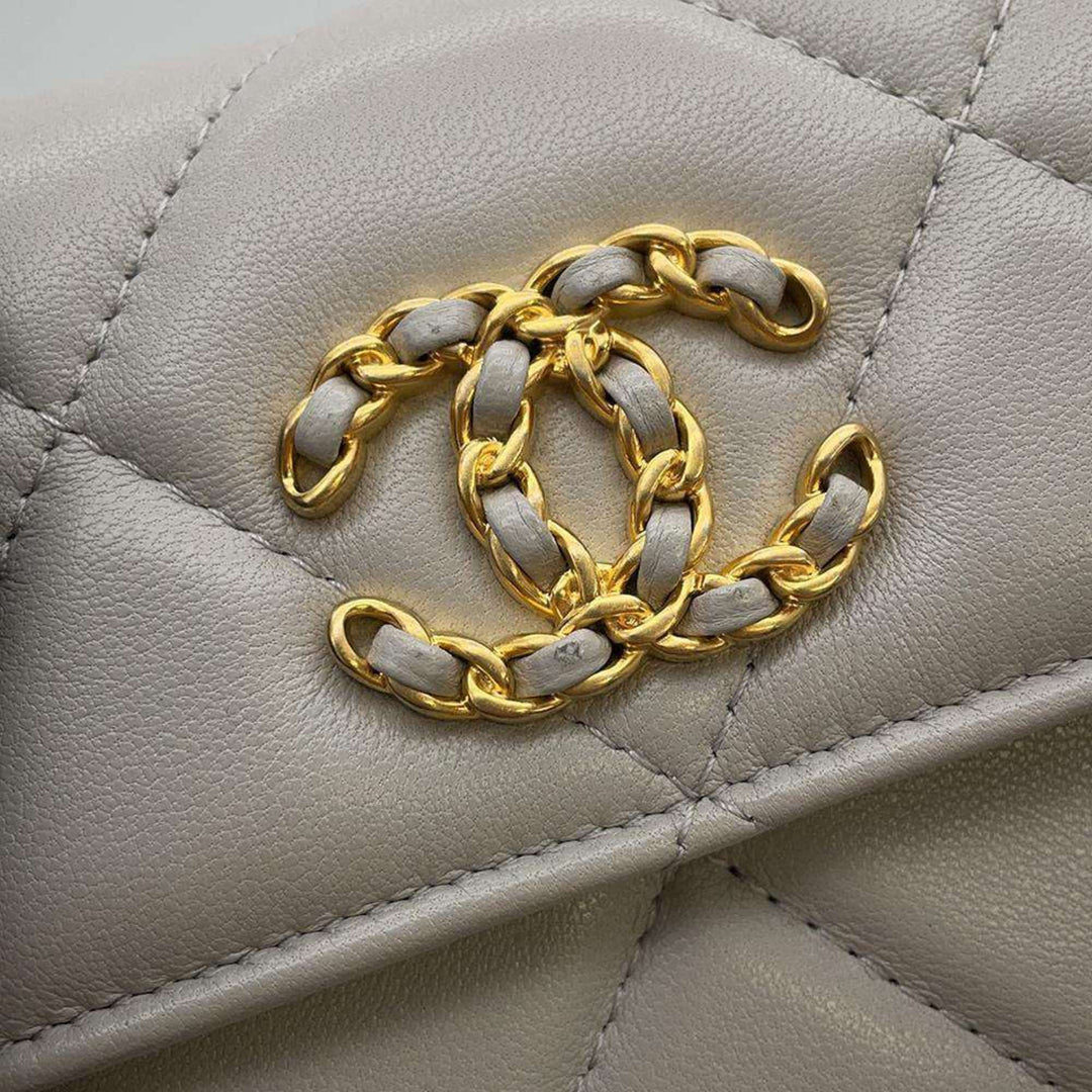 Chanel  19 Wallet