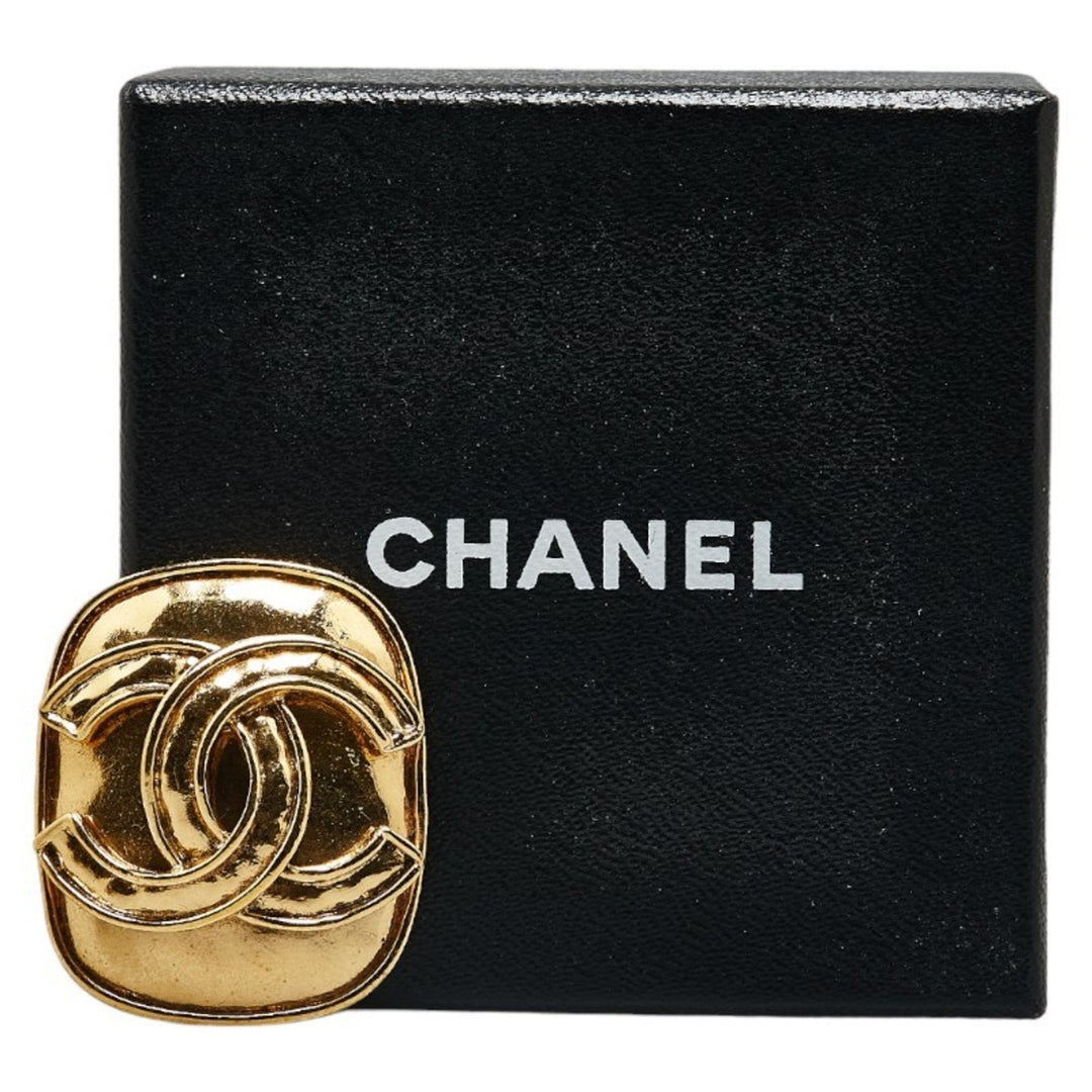 Chanel Logo CC Brooch