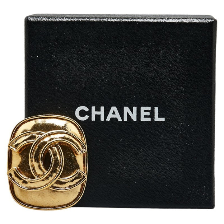 Chanel Logo CC Brooch