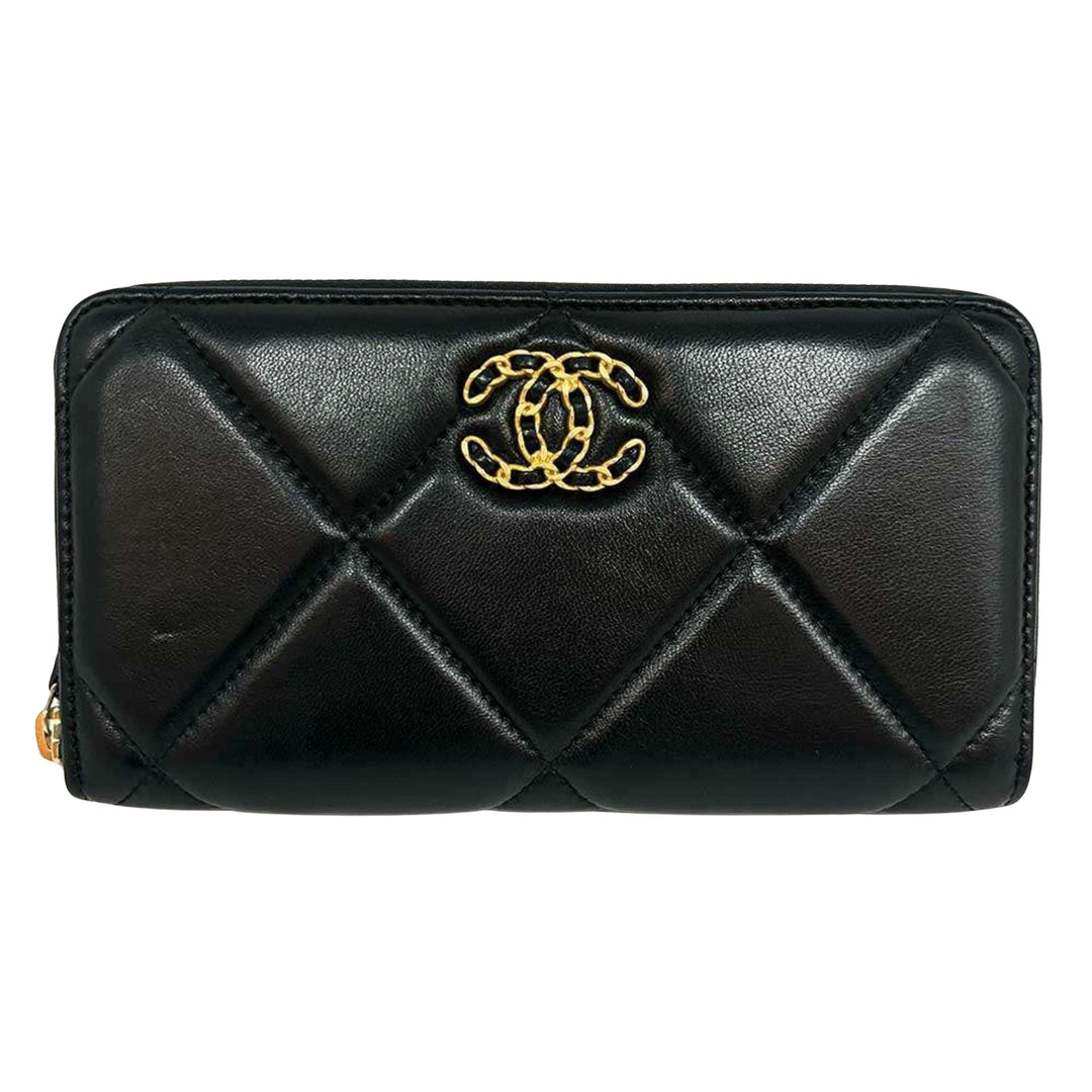 Chanel  19 Wallet