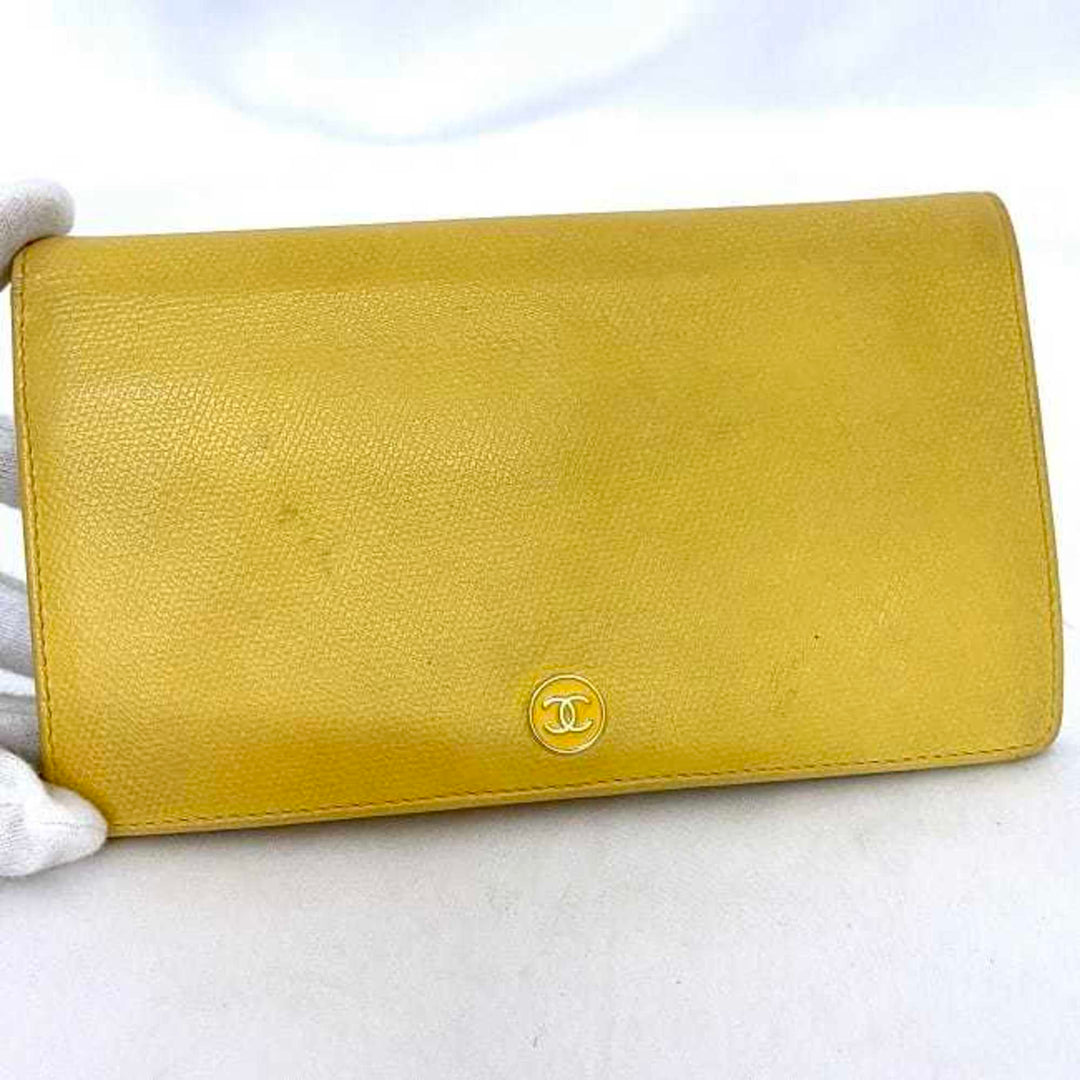 Chanel Logo CC Wallet