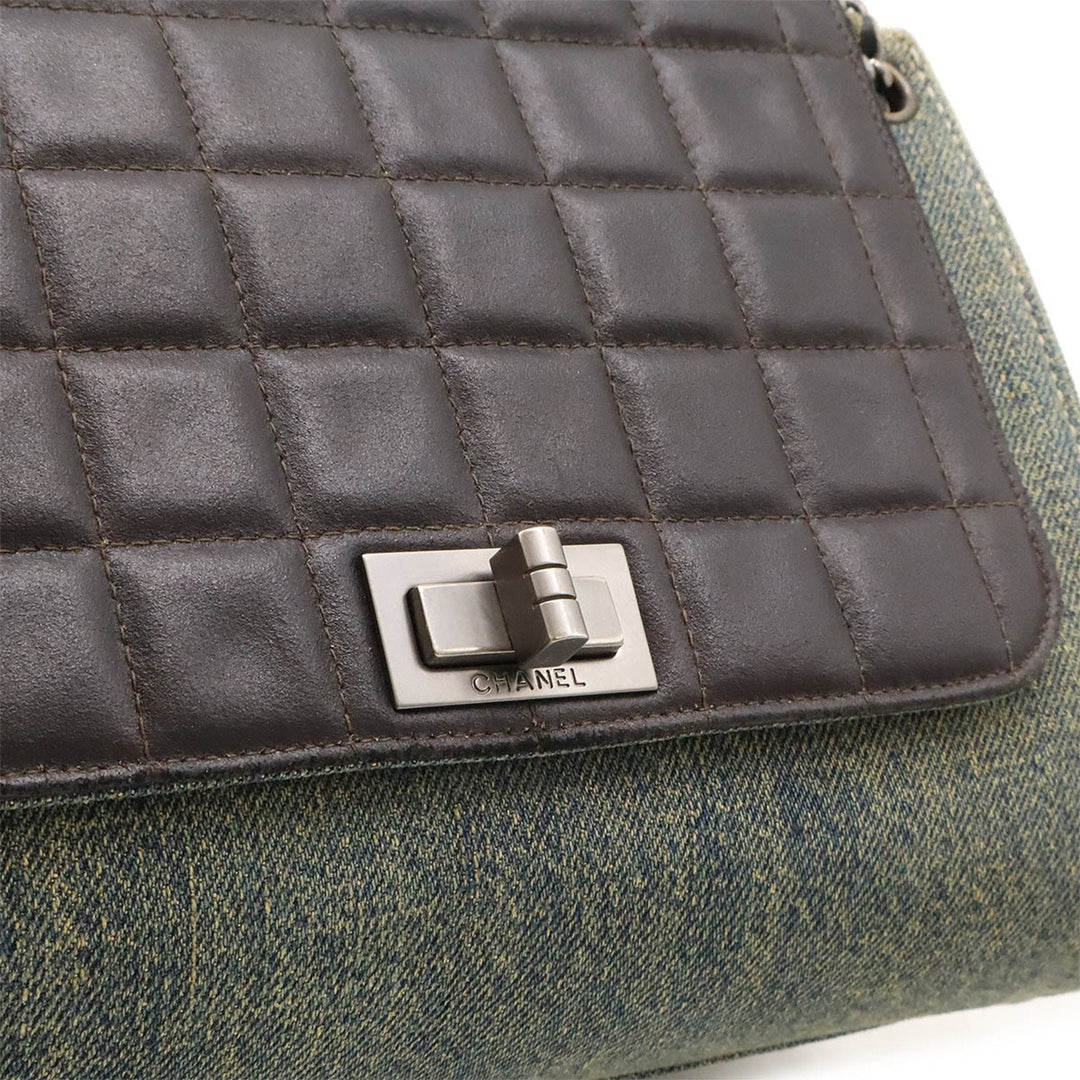 Chanel 2,55 Shoulder Bag