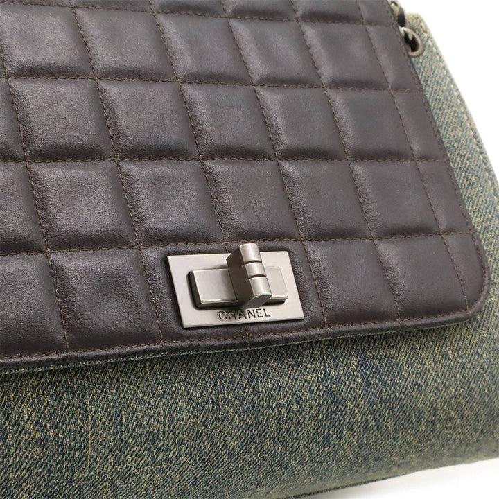 Chanel 2,55 Shoulder Bag