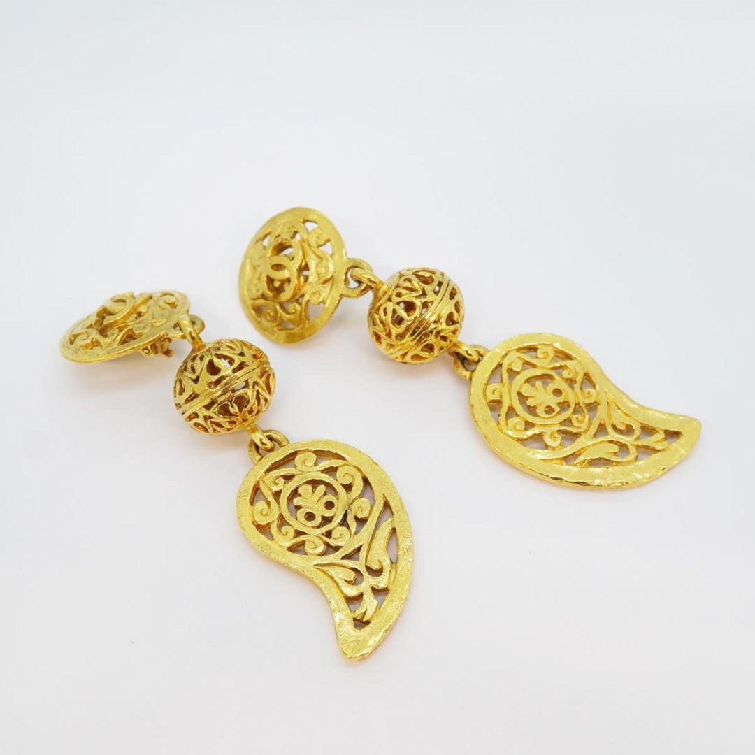 Chanel boucles d'oreilles Earrings