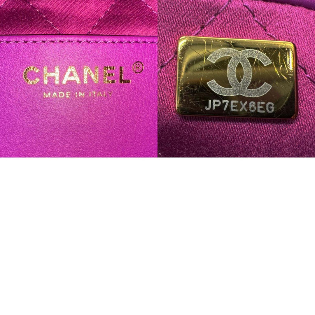 Chanel  22 Shoulder Bag