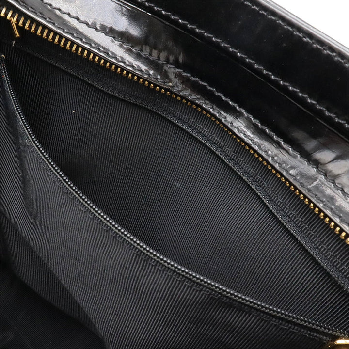 Chanel Logo CC Shoulder Bag