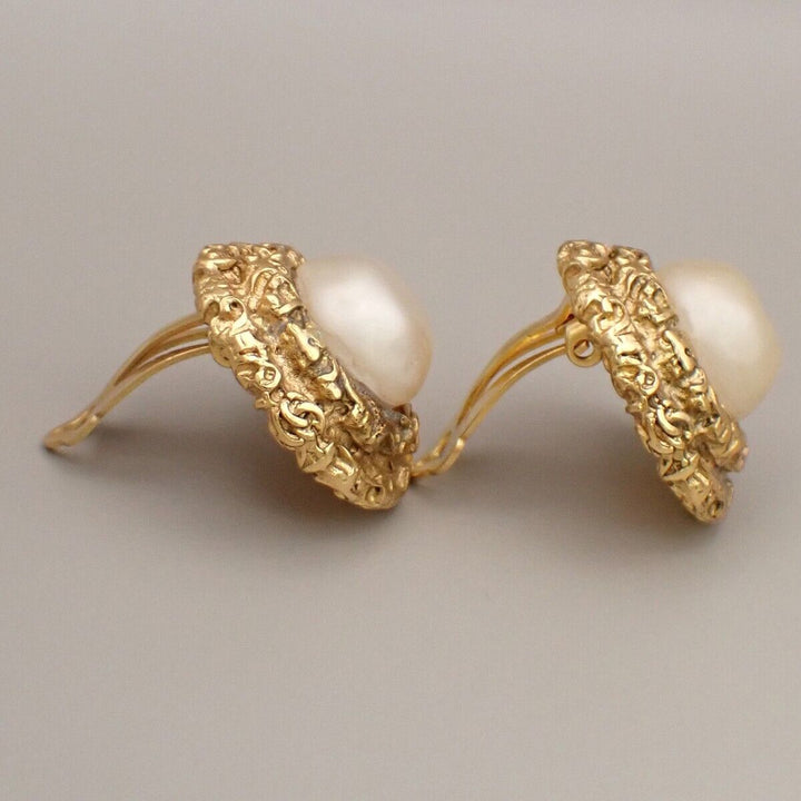 Chanel - Earrings