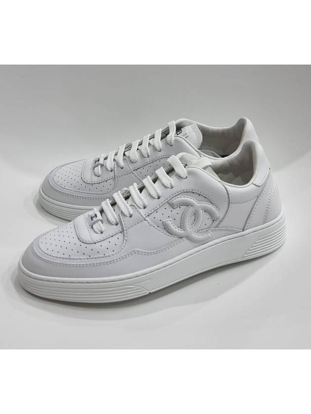CC Logo Calfskin Low Top Sneakers White Chanel