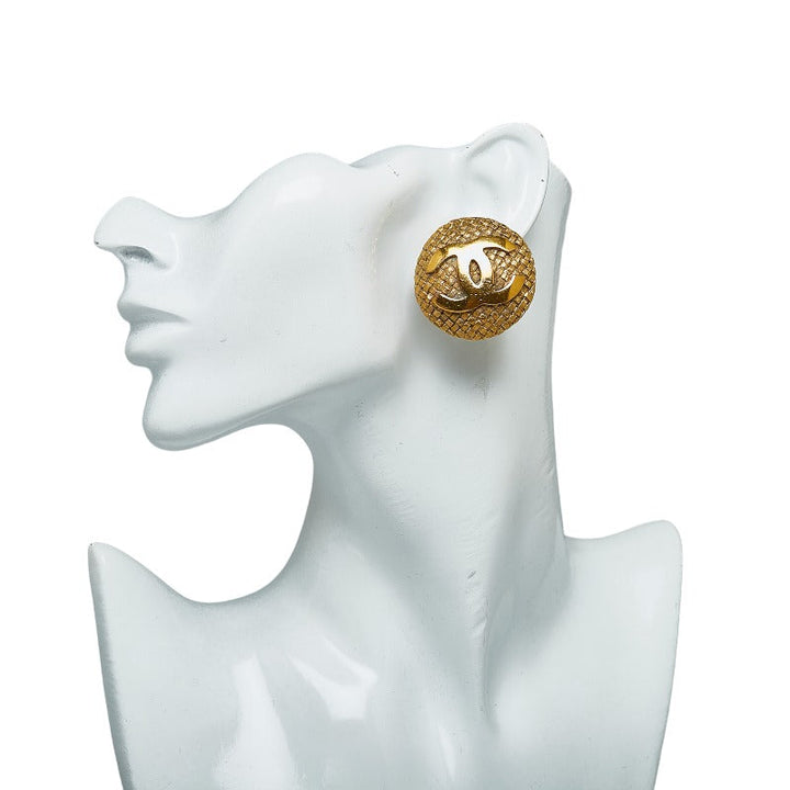 Top Quality Chanel Vintage Wrapped Decacoco Cocomark Rage Earring Gold  Ladies CHANEL