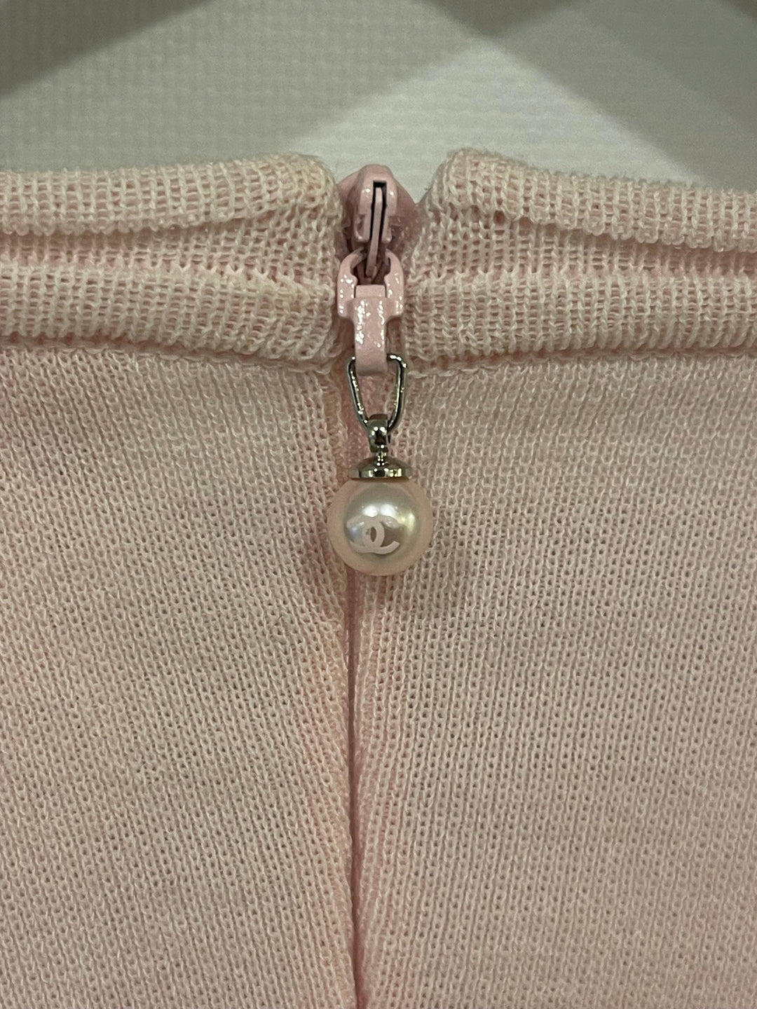 Top Quality Chanel Pink Paris Moscow Short Sleeve Ruffle Mini Dress with Pearl Zipper Logo Size FR 34 (UK 6)