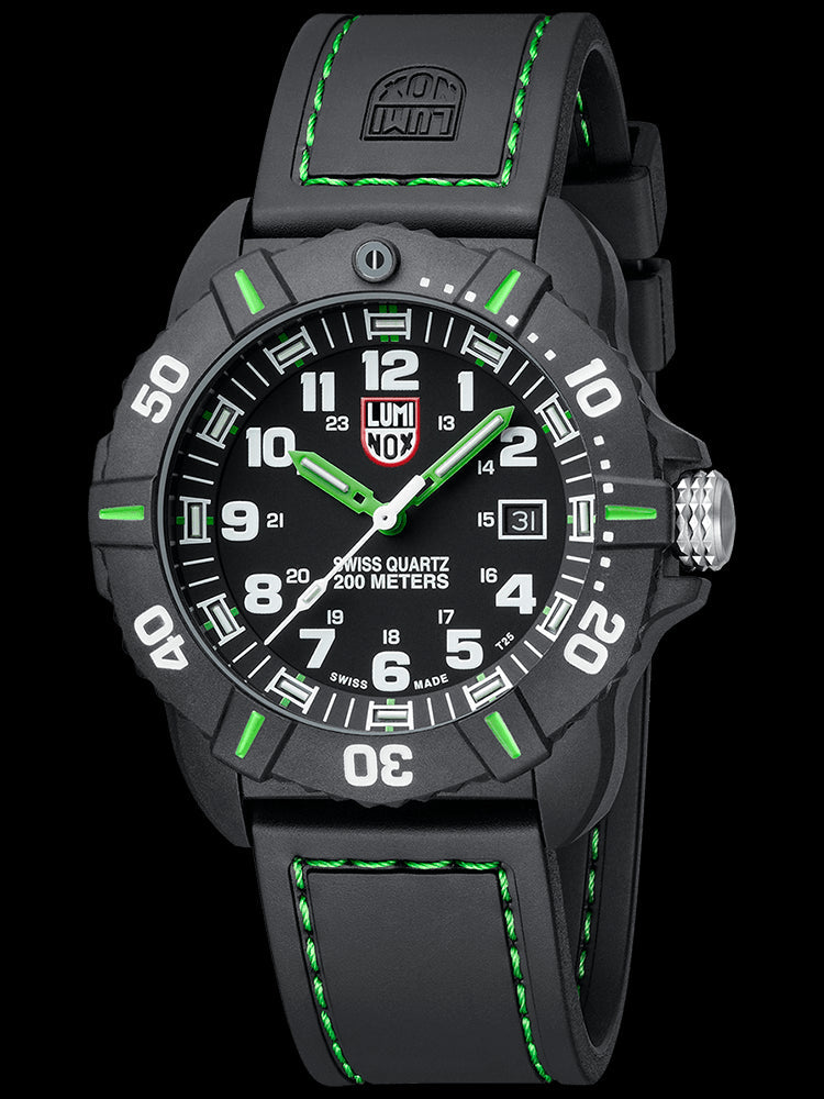 title:Luminox Men's XS.3037 Coronado 44mm Quartz Watch;color:Black