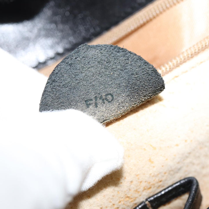 Celine Logo du cercle Shoulder Bag