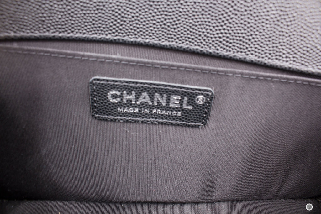 Top Quality Chanel A67086 Y83338 Boy Black / 94305 Caviar Medium Shoulder Bags Sbhw