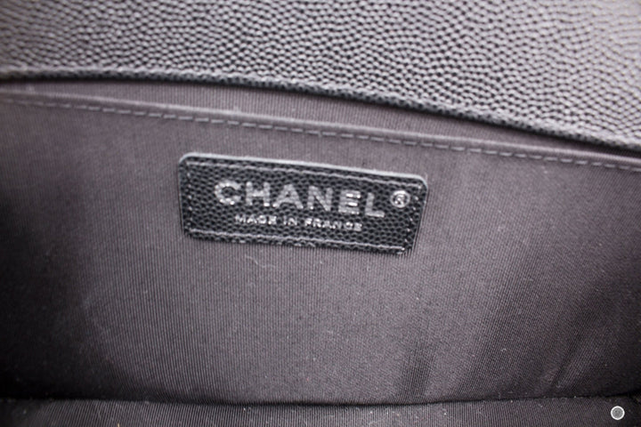 Top Quality Chanel A67086 Y83338 Boy Black / 94305 Caviar Medium Shoulder Bags Sbhw