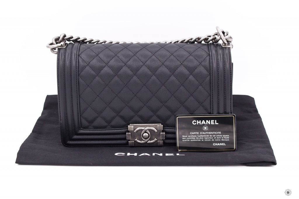 Top Quality Chanel A67086 Y83338 Boy Black / 94305 Caviar Medium Shoulder Bags Sbhw