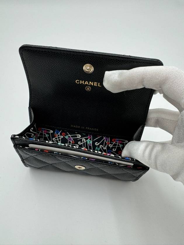 CC Logo Flap Caviar Card Wallet Black Chanel