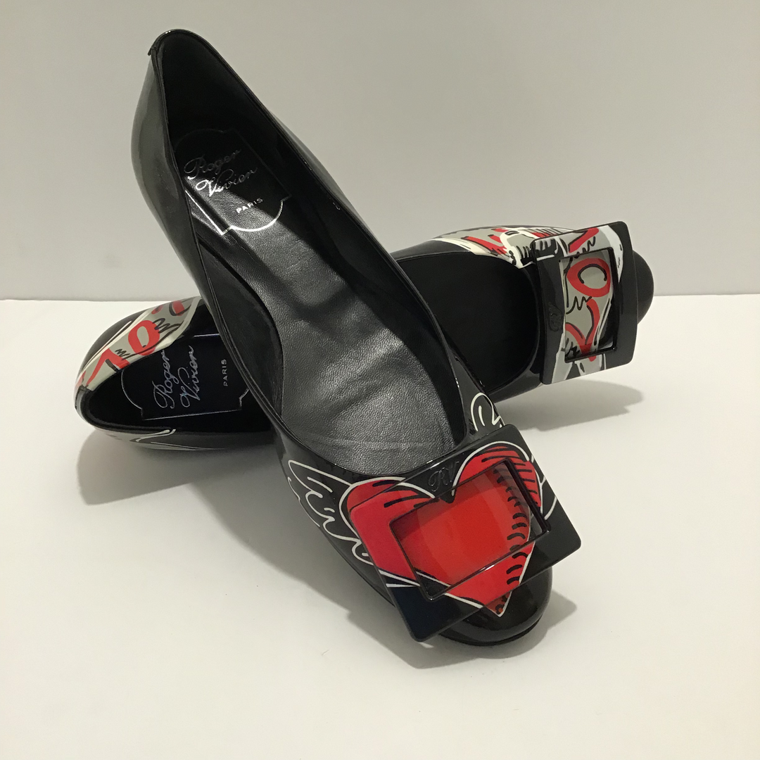 Roger Vivier Black Heart Flats Sz 37 (7)