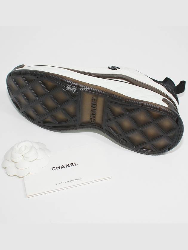Fabric Suede Calfskin Low-Top Sneakers Dark Grey Chanel
