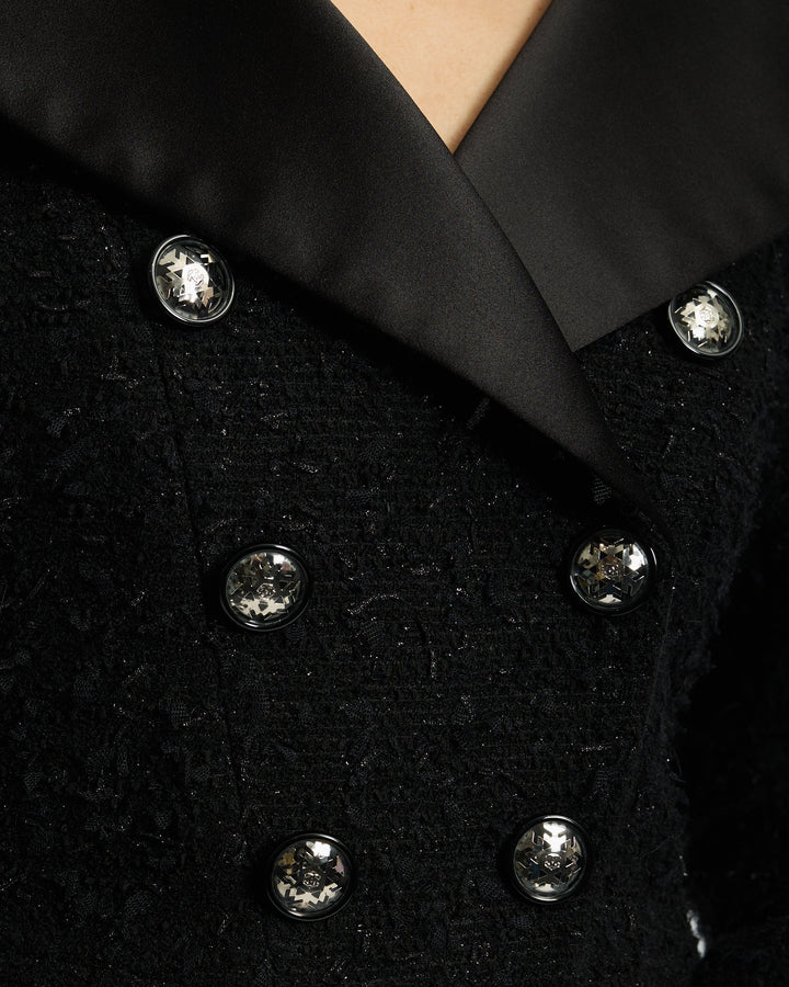 *HOT* Top Quality Chanel 19K Black Metallic Tweed Cropped Blazer with Satin Collar and Snowflake Buttons Details&nbsp; Size FR 38 (UK 10) RRP ¬£5,800